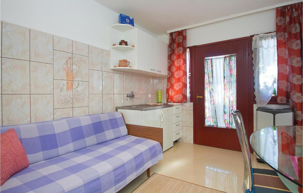 Cozy Studio In Valtursko Polje With Kitchen Apartment Pula Exterior foto